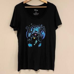Torrid & Disney Black Ursula Short Scoop Neck Sleeve Tee Size 2 = 2x = 18 / 20